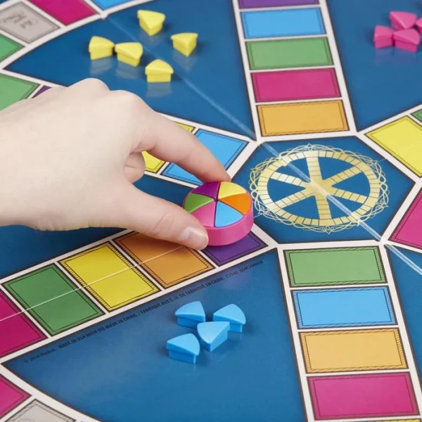 Hasbro Brettspiel C1940 Trivial Pursuit, Ab 16 Jahre, 2-6 Spieler 4