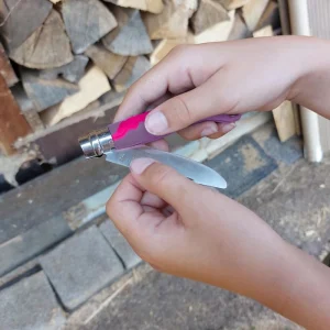 Opinel Klappmesser No.7 Outdoor Junior, Klingenlänge 7,5cm, Signalpfeife, Violett / Pink 16