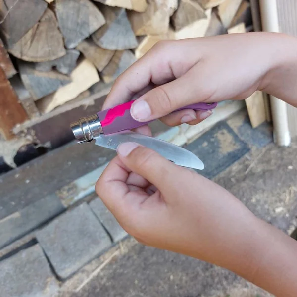 Opinel Klappmesser No.7 Outdoor Junior, Klingenlänge 7,5cm, Signalpfeife, Violett / Pink 6