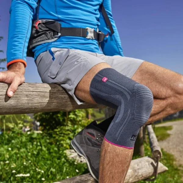Medi Kniebandage Genumedi Komfort, Extraweit, Silber, Mit Silikonring & Haftband, Größe III 5